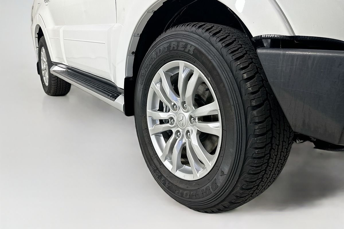 2016 Mitsubishi PAJERO GLS LWB (4x4) NX MY17