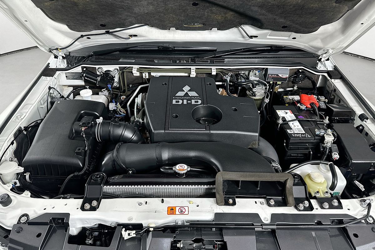 2018 Mitsubishi PAJERO GLX LWB (4x4) NX MY18