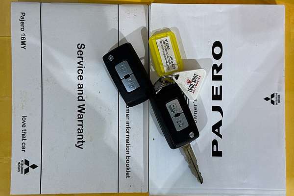 2016 Mitsubishi PAJERO GLX LWB (4x4) NX MY16