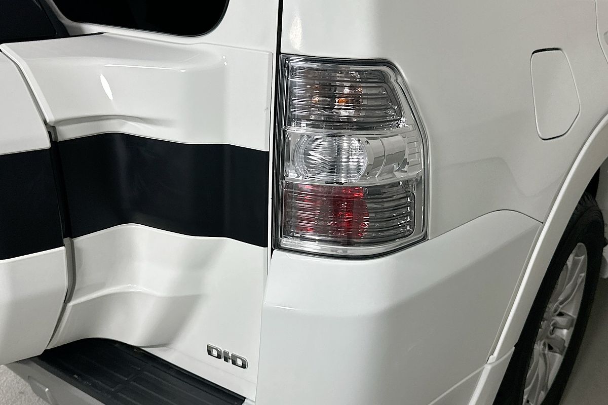 2016 Mitsubishi PAJERO GLS LWB (4x4) NX MY17