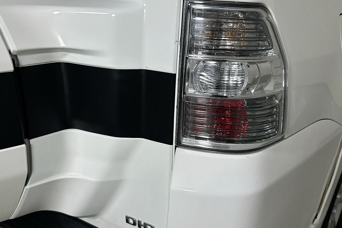 2018 Mitsubishi PAJERO GLX LWB (4x4) NX MY18