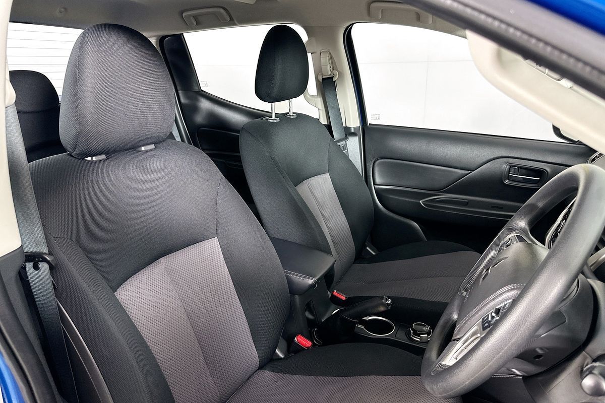 2021 Mitsubishi TRITON GLX+ (4x4) MR MY22 4X4