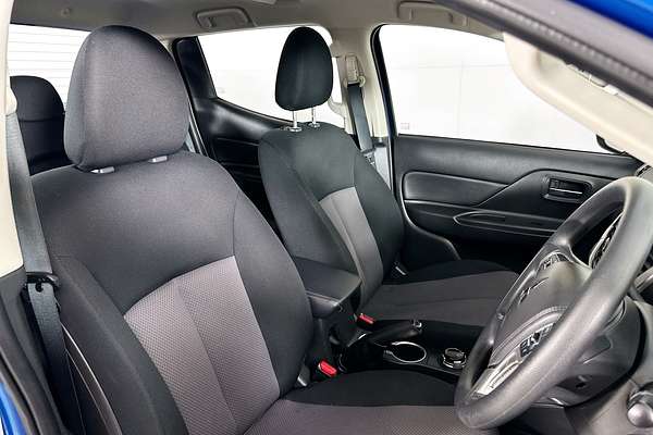 2021 Mitsubishi TRITON GLX+ (4x4) MR MY22 4X4