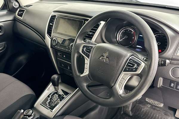 2021 Mitsubishi TRITON GLX+ (4x4) MR MY22 4X4