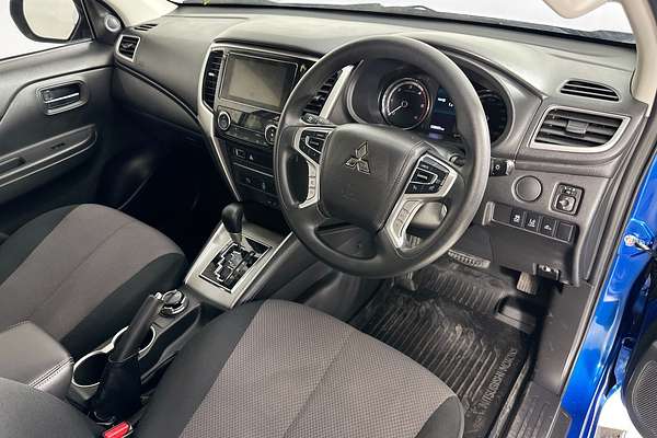 2021 Mitsubishi TRITON GLX+ (4x4) MR MY22 4X4