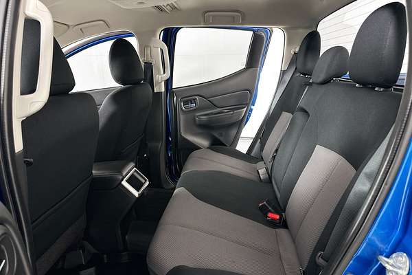 2021 Mitsubishi TRITON GLX+ (4x4) MR MY22 4X4