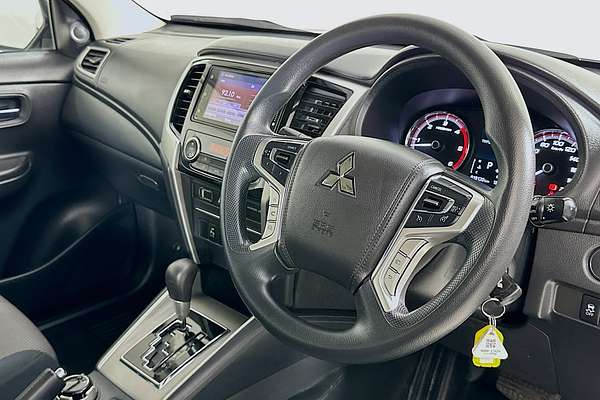 2021 Mitsubishi TRITON GLX+ (4x4) MR MY22 4X4
