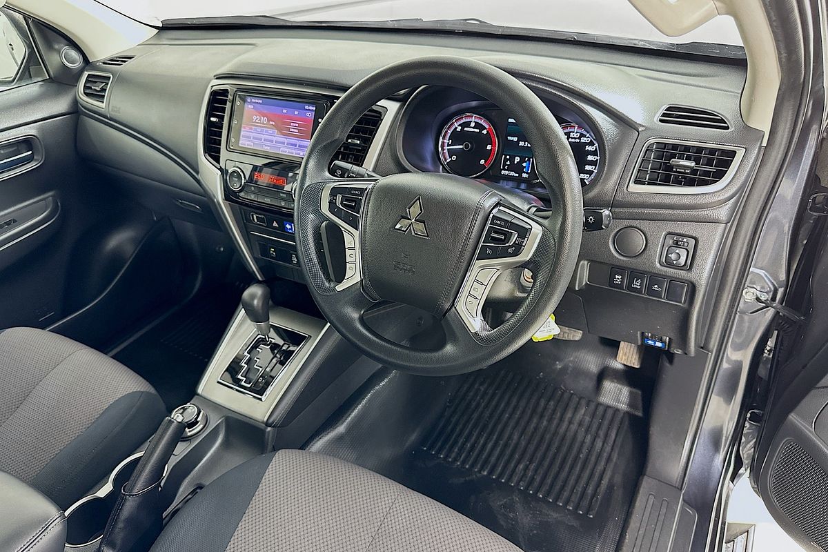 2021 Mitsubishi TRITON GLX+ (4x4) MR MY22 4X4
