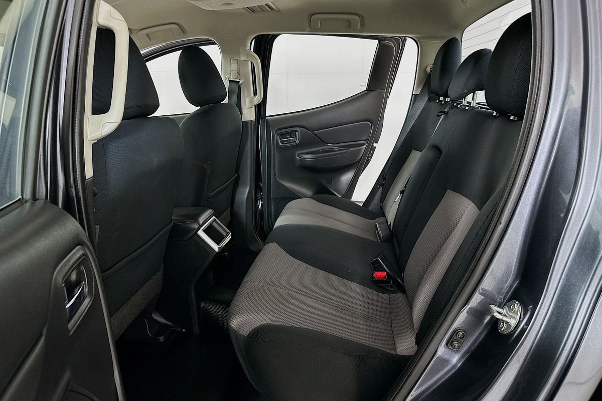 2021 Mitsubishi TRITON GLX+ (4x4) MR MY22 4X4