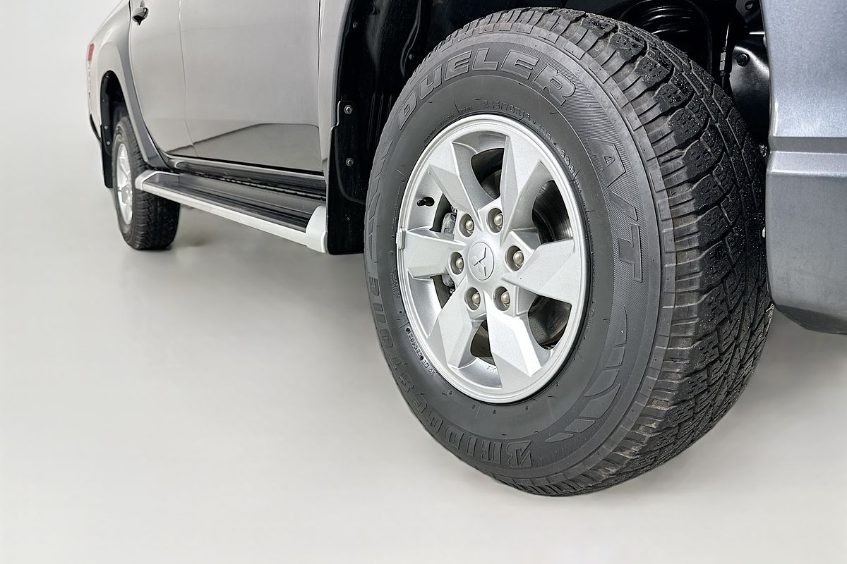 2021 Mitsubishi TRITON GLX+ (4x4) MR MY22 4X4