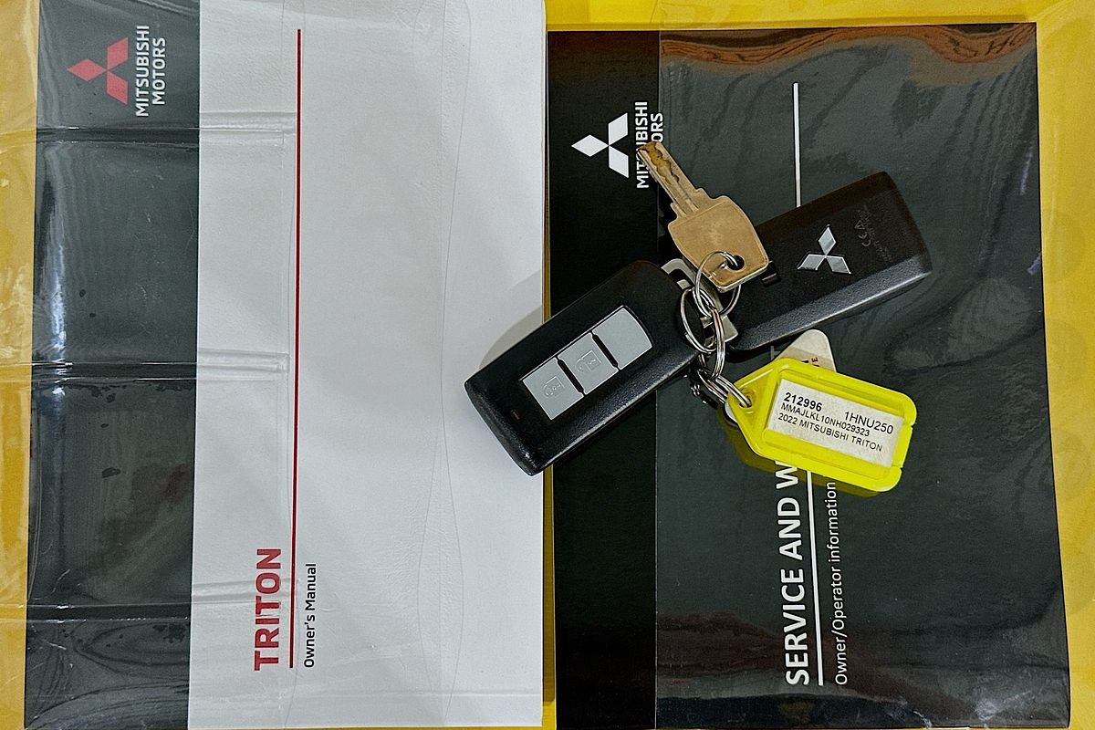 2022 Mitsubishi TRITON GLS (4x4) MR MY22 4X4