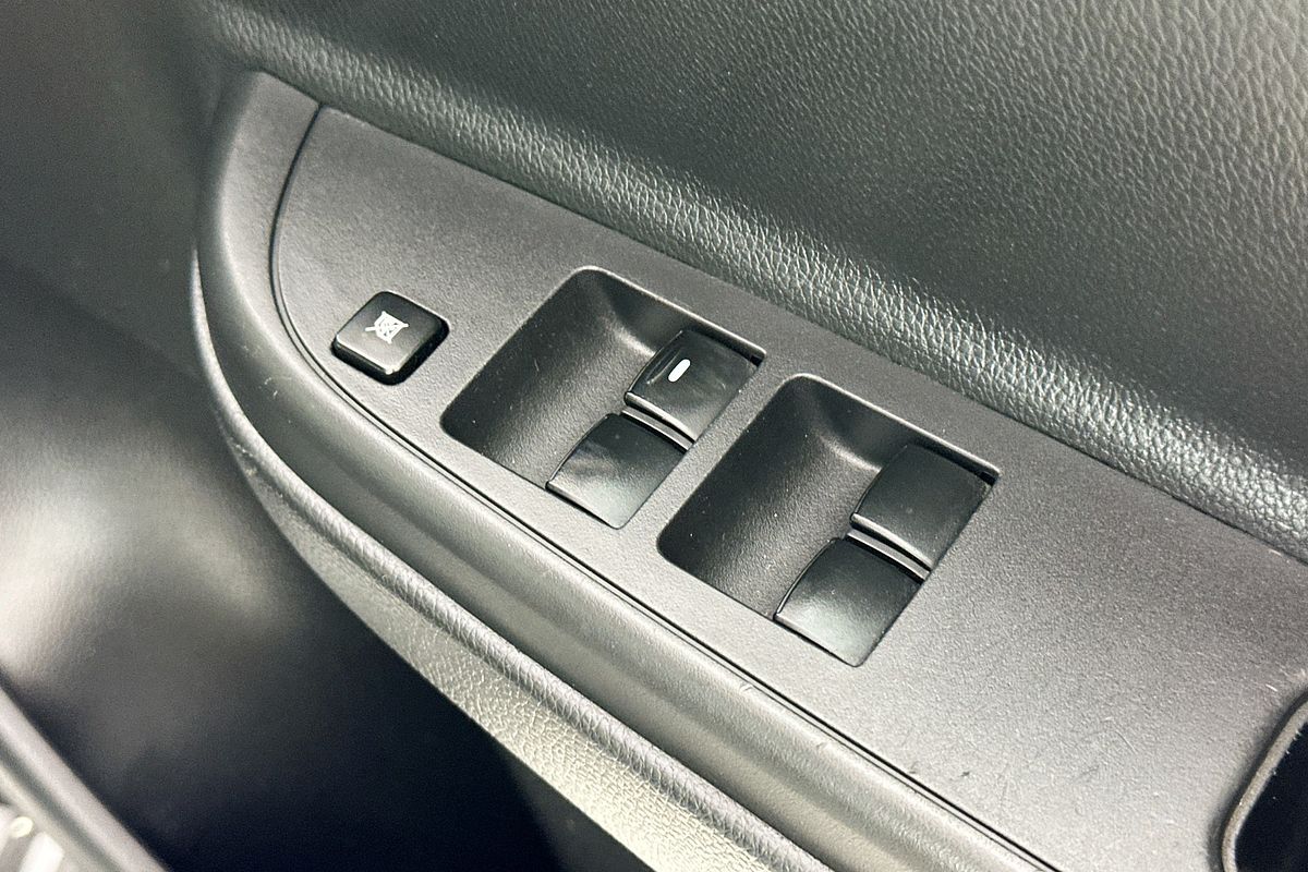 2019 Mitsubishi TRITON GLX PLUS (4x4) MR MY19 4X4