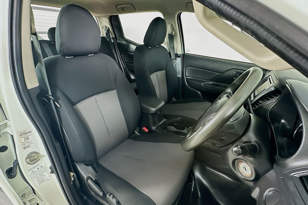 2021 Mitsubishi Triton GLX MR 4X4