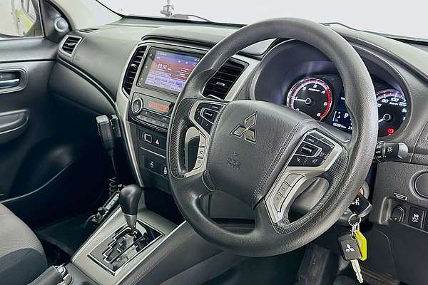 2022 Mitsubishi TRITON GLX+ (4x4) MR MY22 4X4