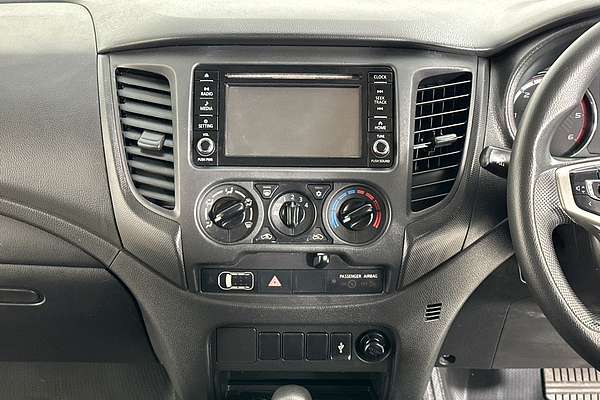 2022 Mitsubishi TRITON GLX (4x4) MR MY22 4X4