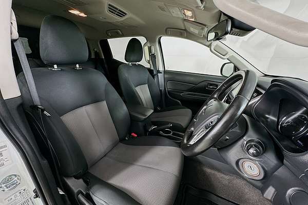 2022 Mitsubishi TRITON GLX-R (4x2) MR MY22 4x2