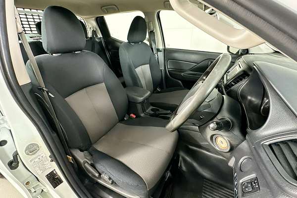 2022 Mitsubishi TRITON GLX (4x4) MR MY22 4X4