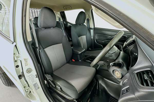 2022 Mitsubishi TRITON GLX (4x4) MR MY22 4X4