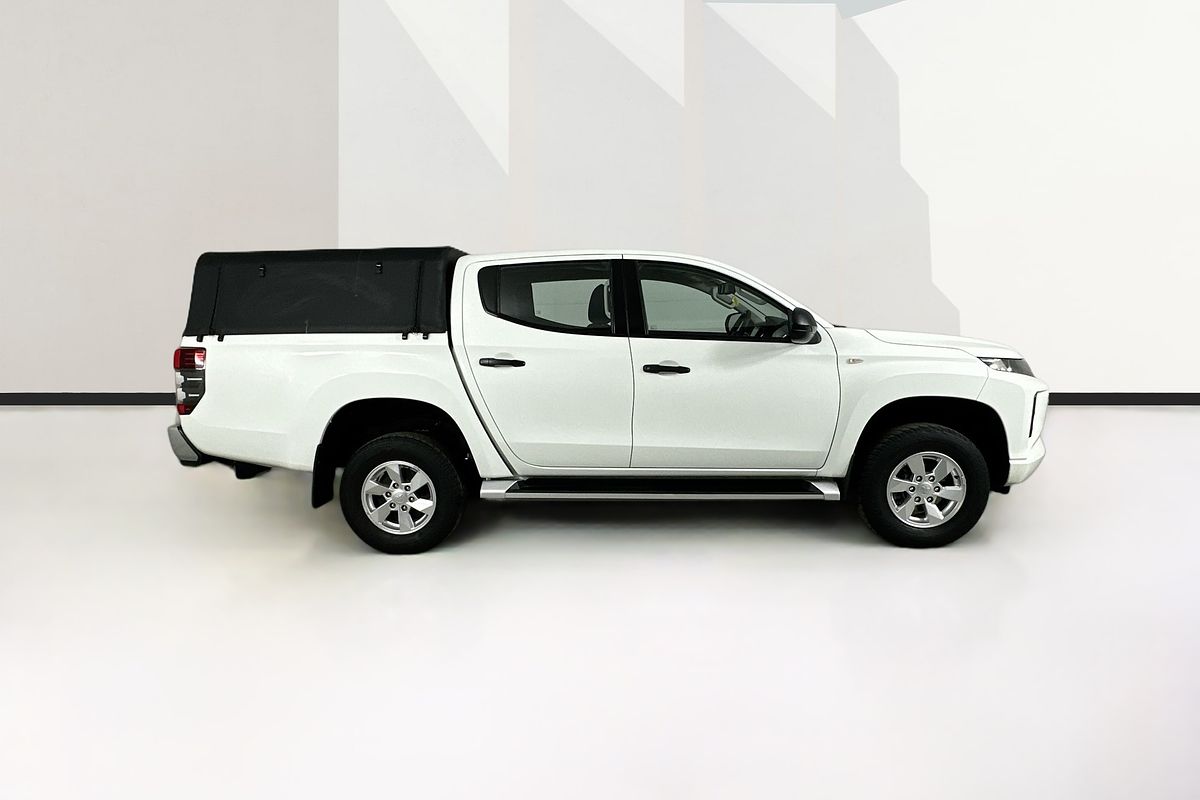 2021 Mitsubishi TRITON GLX+ (4x4) MR MY22 4X4