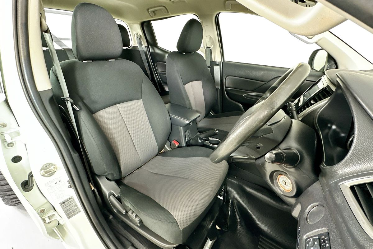 2022 Mitsubishi TRITON GLX+ (4x4) MR MY22 4X4