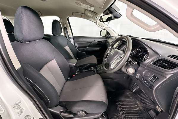 2021 Mitsubishi TRITON GLX (4x4) MR MY22 4X4