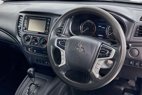 2021 Mitsubishi Triton GLX MR 4X4