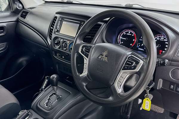 2022 Mitsubishi TRITON GLX (4x4) MR MY22 4X4