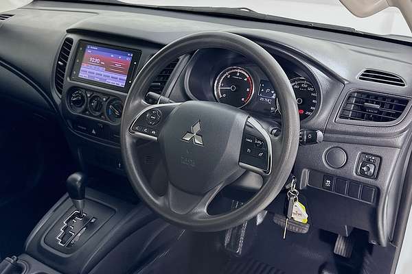 2023 Mitsubishi TRITON GLX (4x2) MR MY23 REAR WHEEL DRIVE