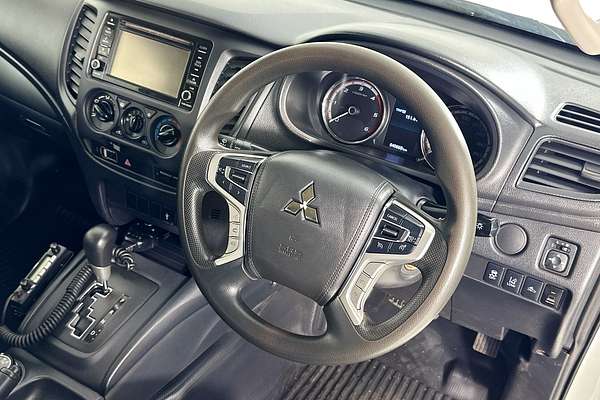 2022 Mitsubishi TRITON GLX (4x4) MR MY22 4X4