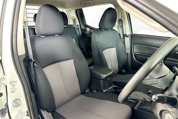 2021 Mitsubishi TRITON GLX (4x2) MR MY22 4x2