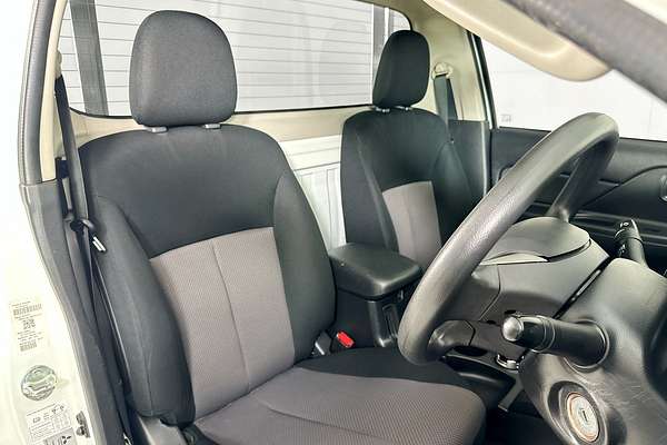 2021 Mitsubishi TRITON GLX (4x2) MR MY21 4x2