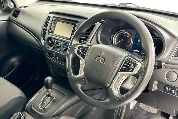 2021 Mitsubishi TRITON GLX (4x4) MR MY22 4X4