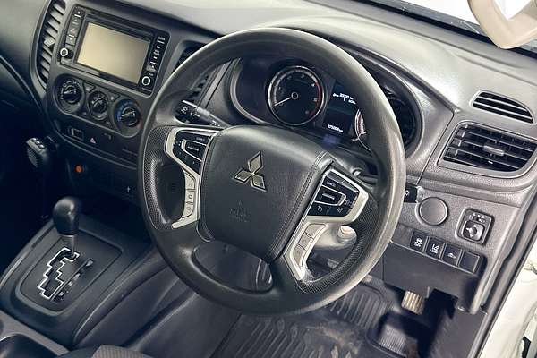 2021 Mitsubishi TRITON GLX (4x4) MR MY22 4X4