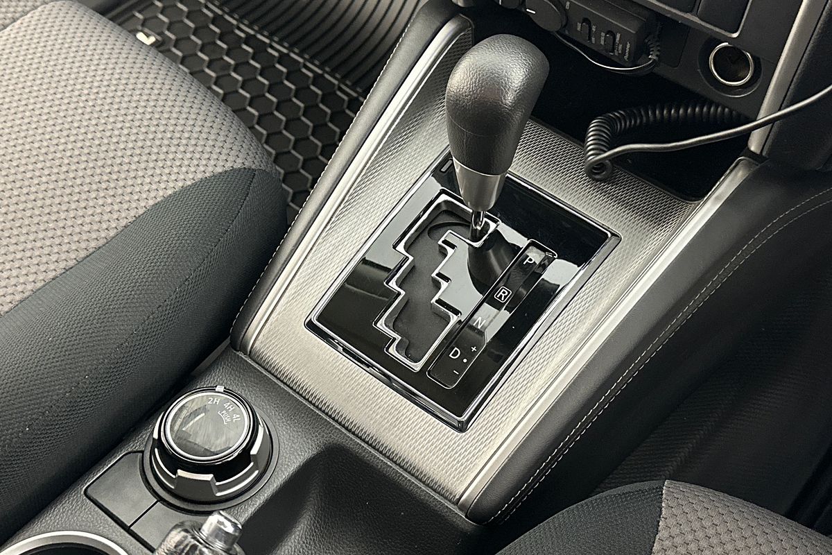 2021 Mitsubishi TRITON GLX+ (4x4) MR MY22 4X4
