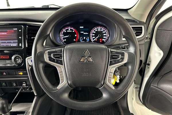 2021 Mitsubishi TRITON GLX+ (4x4) MR MY21 4X4