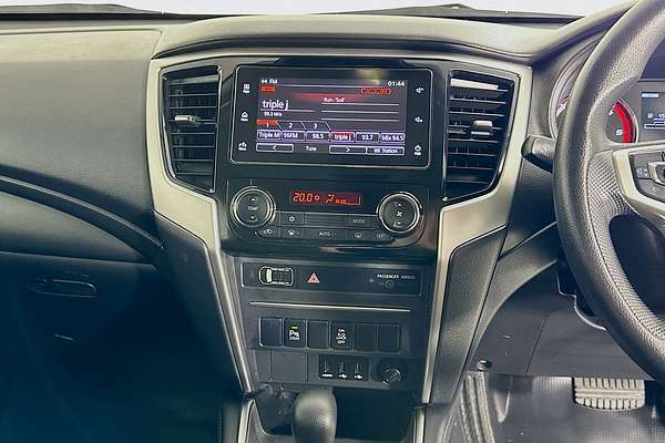2021 Mitsubishi TRITON GLX+ (4x4) MR MY22 4X4
