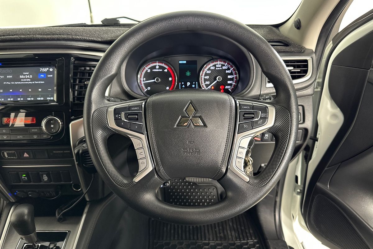 2021 Mitsubishi TRITON GLX+ (4x4) MR MY22 4X4