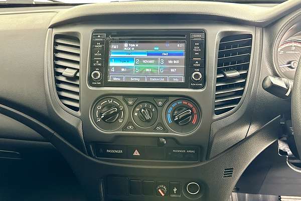 2021 Mitsubishi TRITON GLX (4x2) MR MY21 4x2