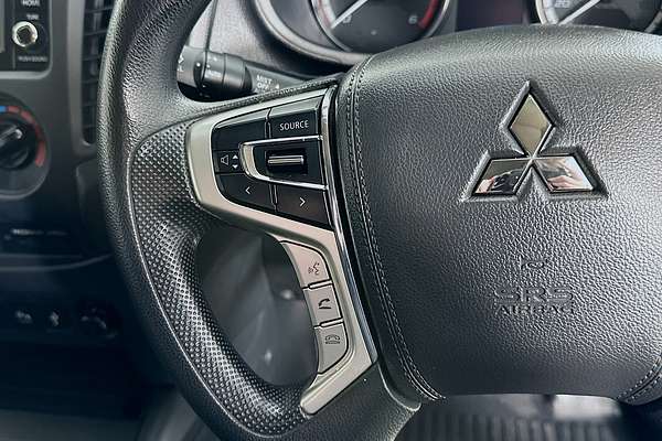 2021 Mitsubishi TRITON GLX (4x4) MR MY22 4X4
