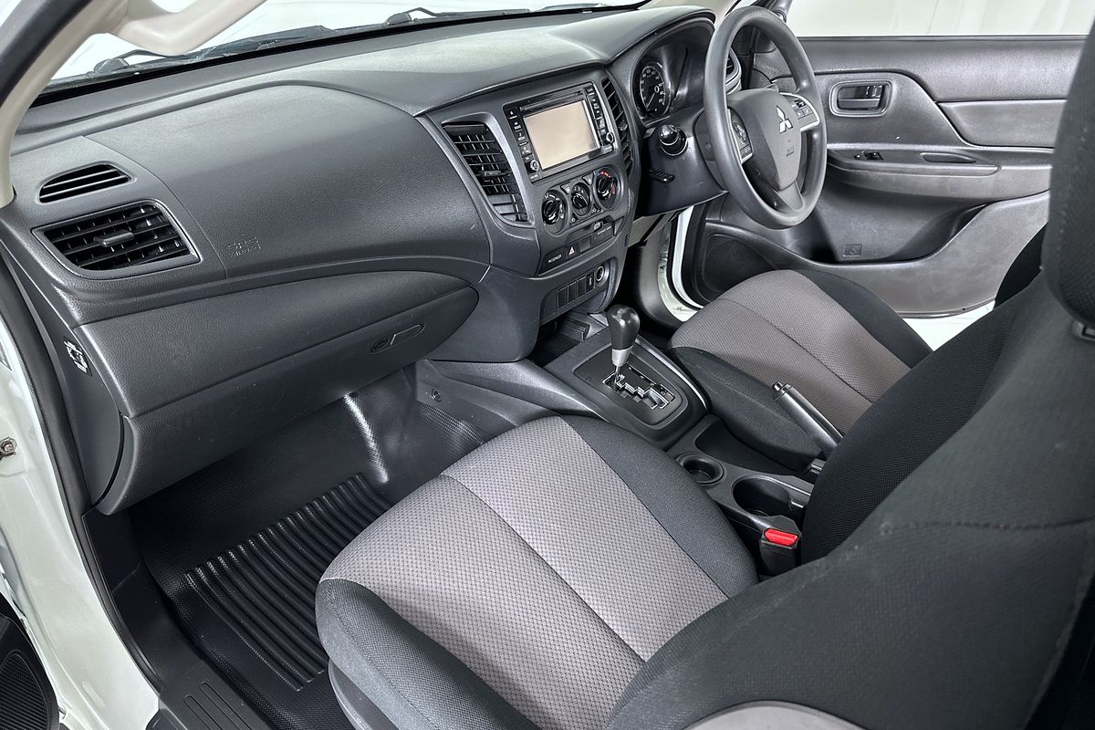 2020 Mitsubishi TRITON GLX (4x2) MR MY21 4x2