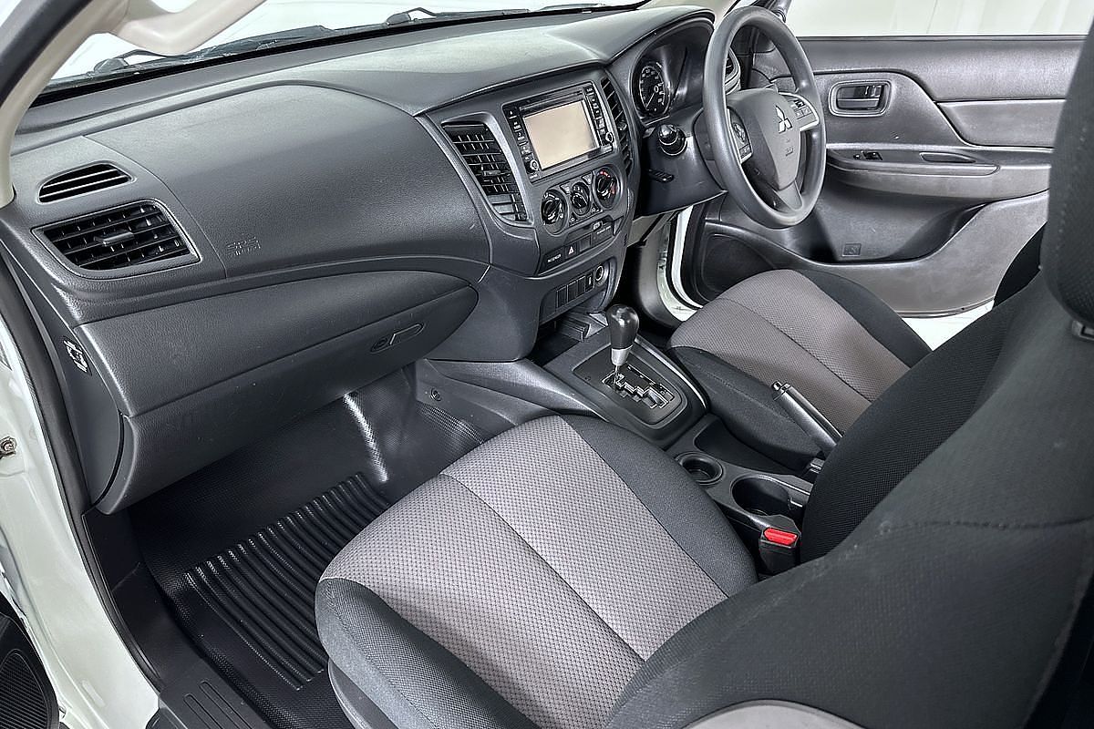 2020 Mitsubishi TRITON GLX (4x2) MR MY21 4x2
