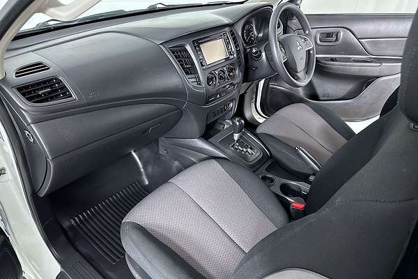 2020 Mitsubishi TRITON GLX (4x2) MR MY21 4x2
