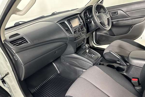 2020 Mitsubishi TRITON GLX (4x2) MR MY21 4x2