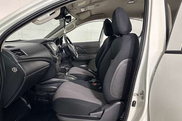 2022 Mitsubishi TRITON GLX (4x4) MR MY22 4X4