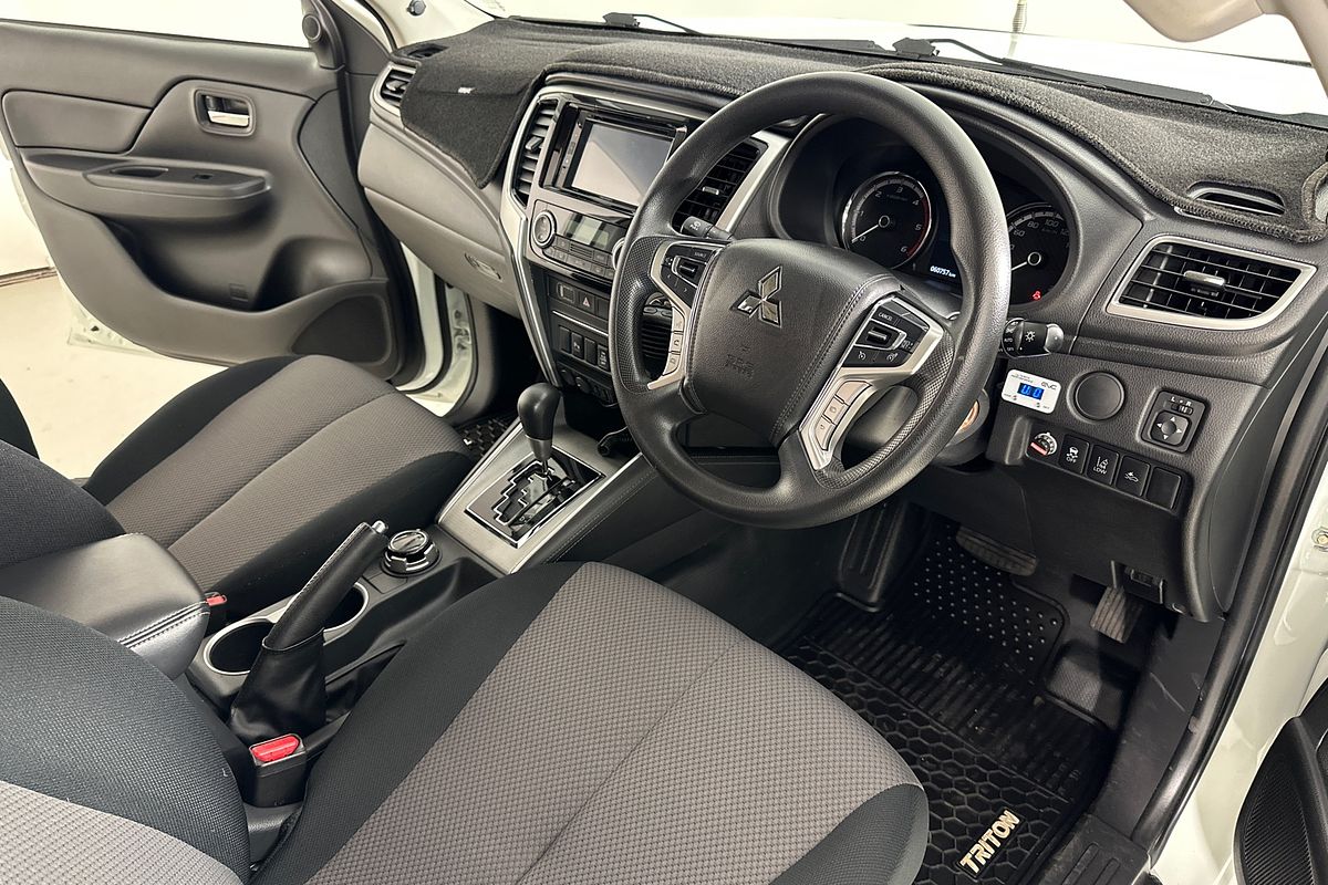 2021 Mitsubishi TRITON GLX+ (4x4) MR MY22 4X4