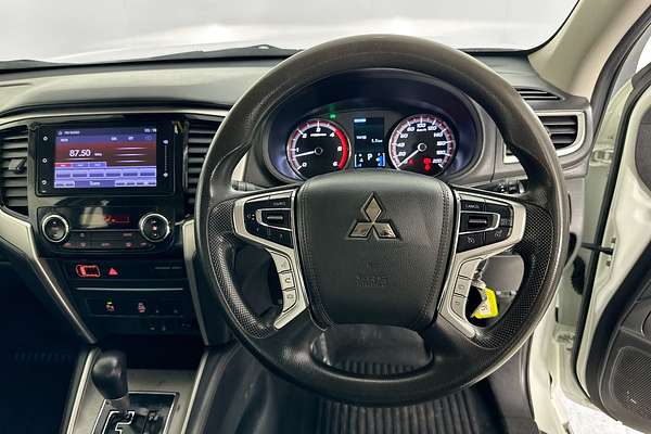 2022 Mitsubishi TRITON GLX+ (4x4) MR MY22 4X4