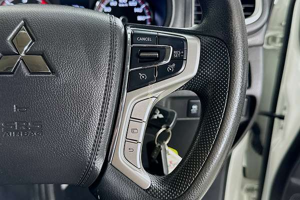 2021 Mitsubishi TRITON GLX+ (4x4) MR MY22 4X4