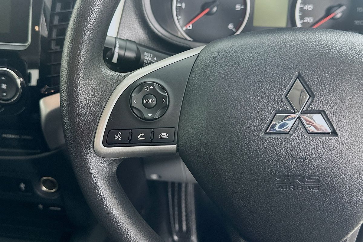 2017 Mitsubishi TRITON GLX PLUS (4x4) MQ MY17 4X4