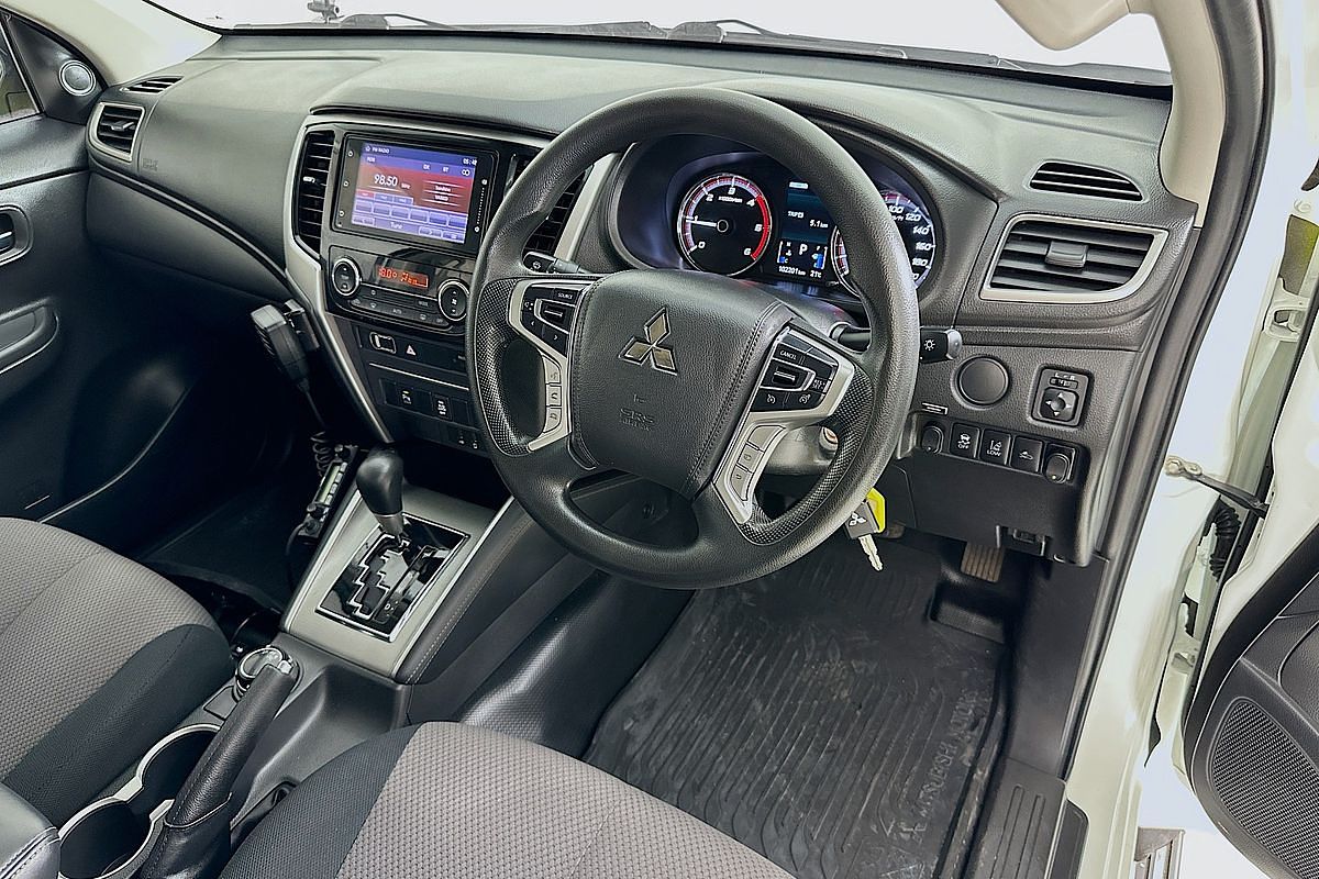 2022 Mitsubishi TRITON GLX+ (4x4) MR MY22 4X4