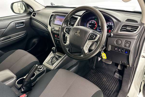 2022 Mitsubishi TRITON GLX+ (4x4) MR MY22 4X4
